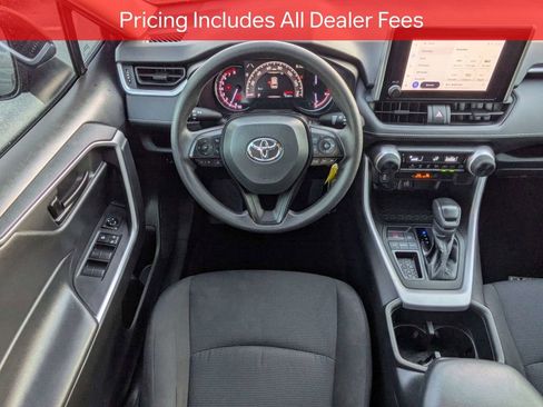 Used 2023 Toyota RAV4 LE FWD image 17