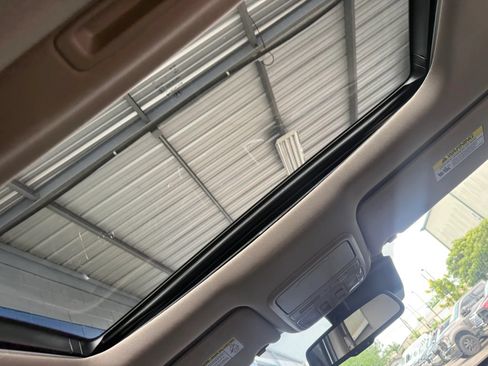 Used 2016 Honda Pilot Touring image 15