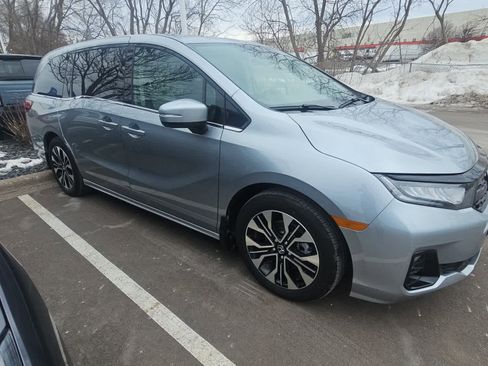 Used 2026 Honda Odyssey Elite image 2