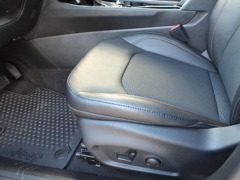 New 2026 Jeep Compass Trailhawk w/ Sun, Sound & Navigation Group image 17