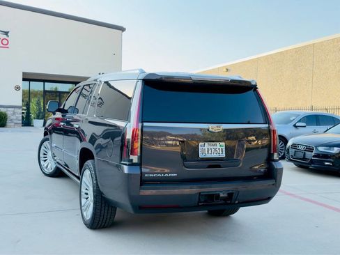 Used 2016 Cadillac Escalade ESV Platinum AWD/4WD image 6