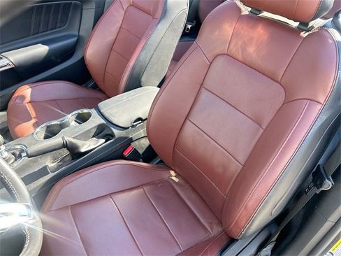 Used 2016 Ford Mustang Premium image 15