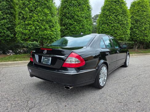 Used 2008 Mercedes-Benz E 550 Sedan image 5