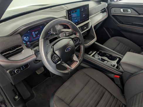 Certified 2025 Ford Explorer ST-Line image 23