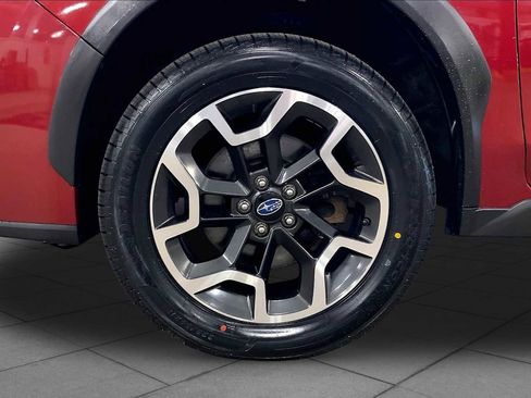 Used 2017 Subaru Crosstrek 2.0i Premium w/ Moonroof Package AWD/4WD image 11