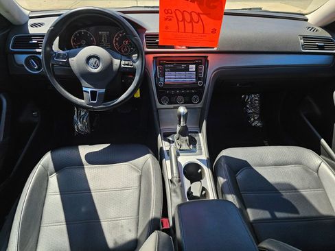 Used 2014 Volkswagen Passat 1.8T SE FWD image 22