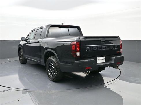 Used 2025 Honda Ridgeline TrailSport+ image 8