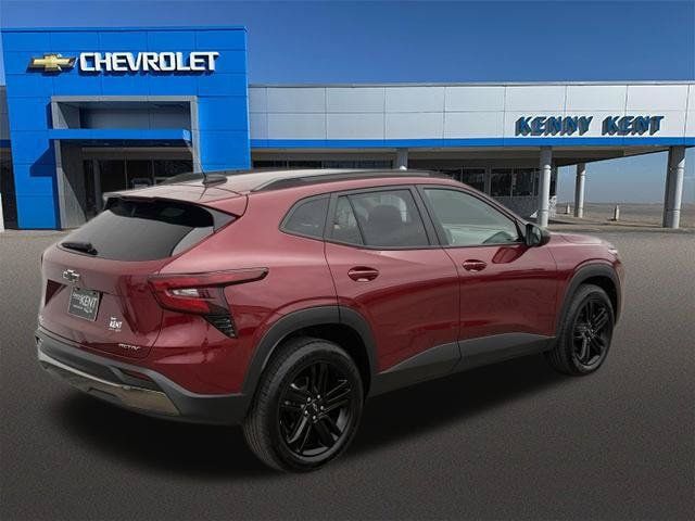 Used 2024 Chevrolet Trax ACTIV w/ Sunroof Package FWD image 5
