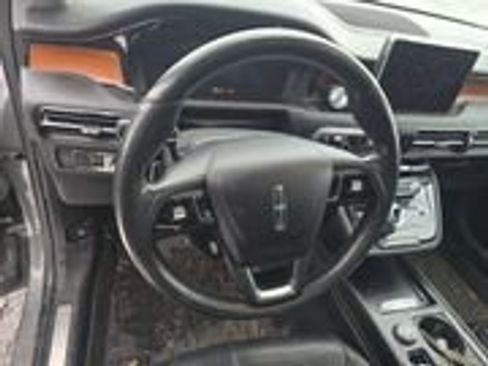 Used 2022 Lincoln Corsair Reserve w/ Equipment Group 201A image 6