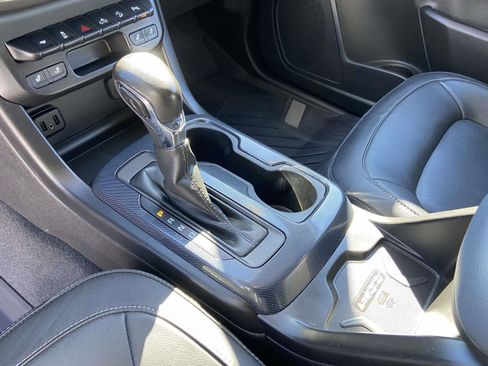 Used 2022 Chevrolet Colorado Z71 image 9