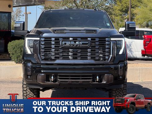 Used 2024 GMC Sierra 3500 Denali Ultimate image 2