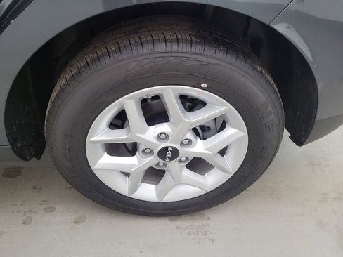 Used 2025 Kia Soul LX w/ LX Technology Package image 31