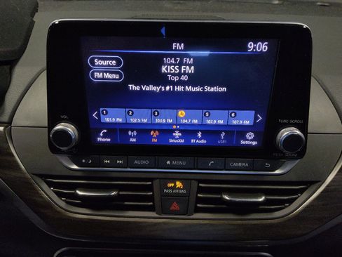 Used 2023 Nissan Altima 2.5 SV FWD image 25