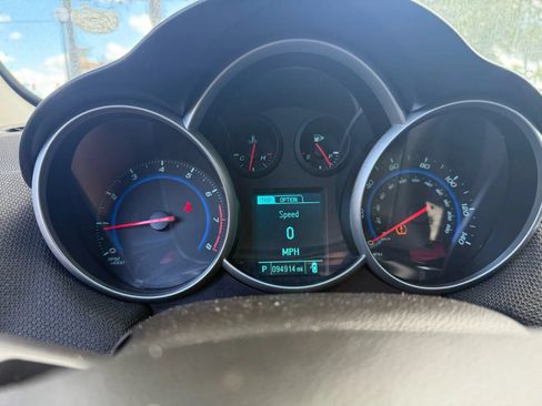 Used 2016 Chevrolet Cruze LT FWD image 11