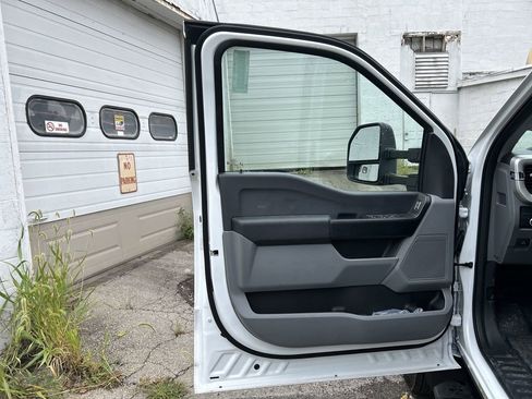 New 2025 Ford F550 XL image 11