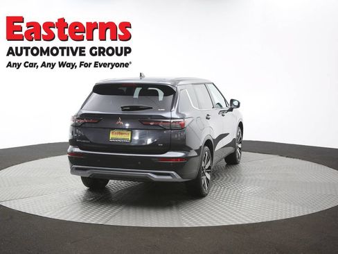 Used 2025 Mitsubishi Outlander SE AWD/4WD image 34