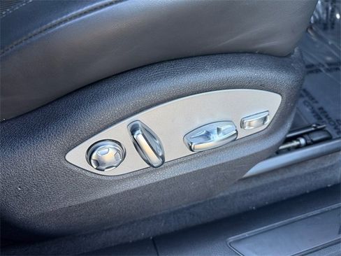 Used 2022 Porsche Macan image 25