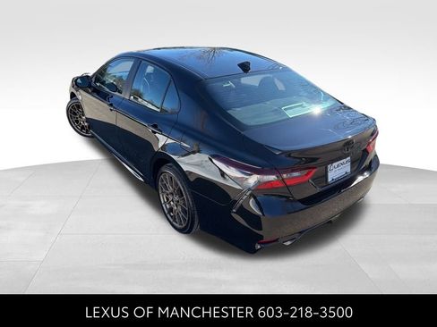 Used 2024 Toyota Camry SE w/ Convenience Package image 4