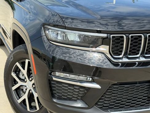 Used 2024 Jeep Grand Cherokee Limited AWD/4WD image 3