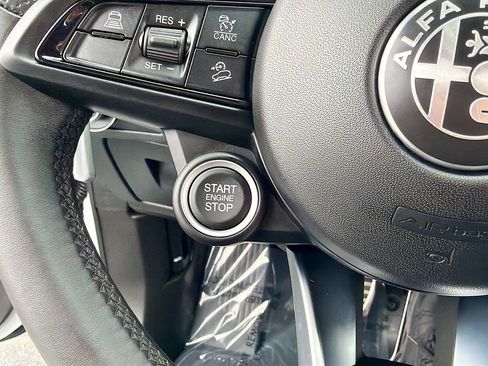 Used 2024 Alfa Romeo Stelvio Sprint AWD/4WD image 9