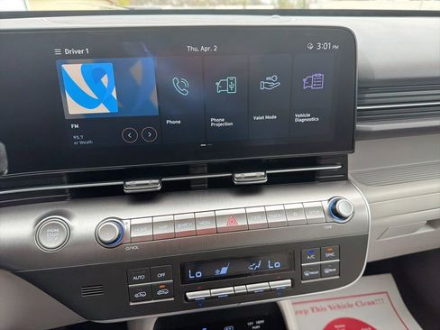 Used 2024 Hyundai Kona SEL image 13