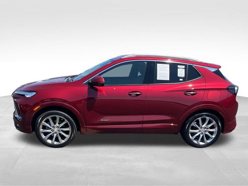 Used 2024 Buick Encore GX Avenir w/ Avenir Technology Package FWD image 2