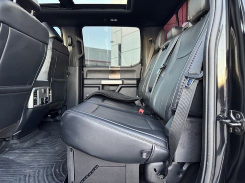 Used 2022 Ford F350 Lariat w/ Black Appearance Package image 17