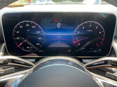 Certified 2025 Mercedes-Benz GLC 300 image 37