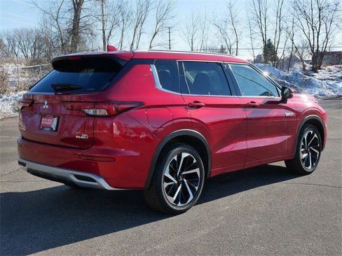 Used 2025 Mitsubishi Outlander SEL image 7