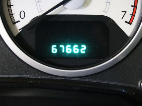 Used 2010 Chrysler Town & Country Touring Plus w/ Premium Group FWD image 17