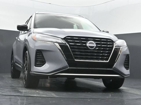Used 2024 Nissan Kicks SR w/ SR Premium Package FWD image 42