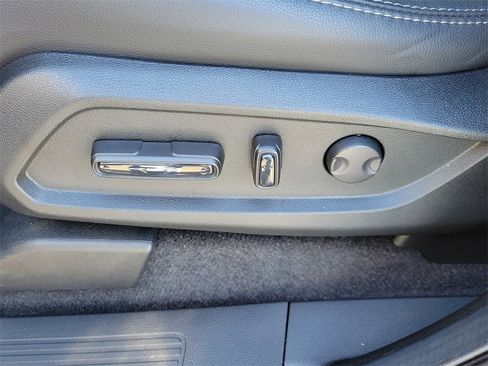 Certified 2025 Honda Pilot EX-L image 28