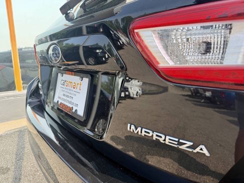 Used 2018 Subaru Impreza 2.0i Premium AWD/4WD image 12