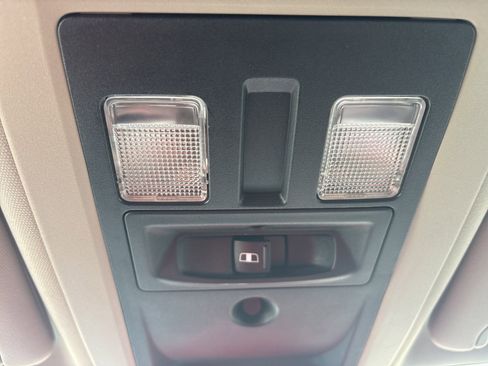 Used 2014 RAM 2500 SLT image 29