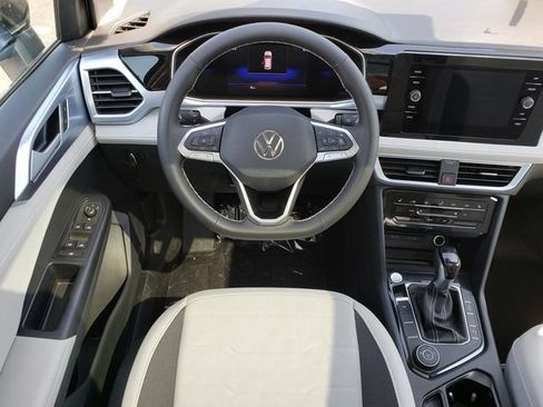 New 2026 Volkswagen Taos SE AWD/4WD image 10