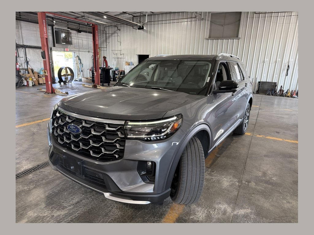 Used 2025 Ford Explorer Platinum w/ Ultimate Package AWD/4WD image 1