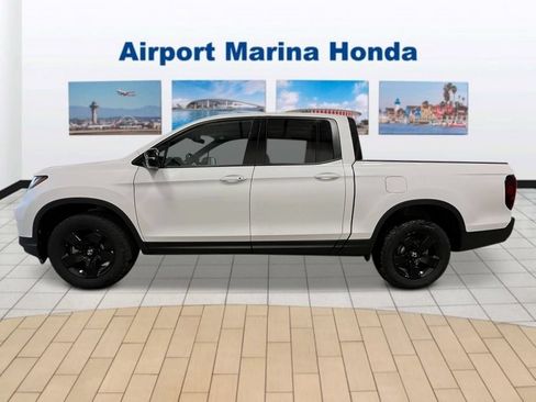 New 2026 Honda Ridgeline Black Edition image 2
