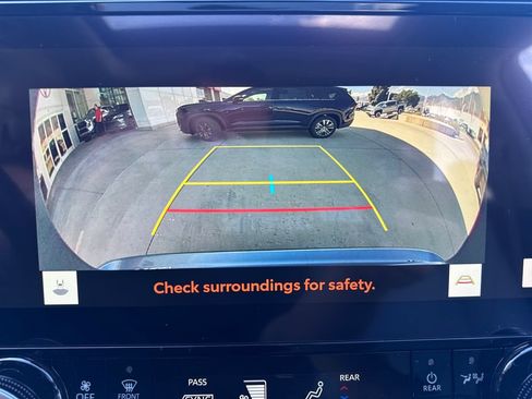Used 2023 Toyota Highlander Limited AWD/4WD image 21