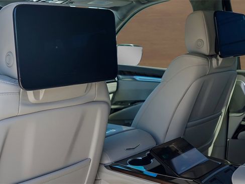 New 2026 Cadillac Escalade ESV Platinum Luxury image 19