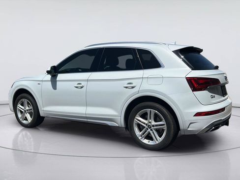 Used 2021 Audi Q5 e Premium Plus w/ Premium Plus Package AWD/4WD image 4
