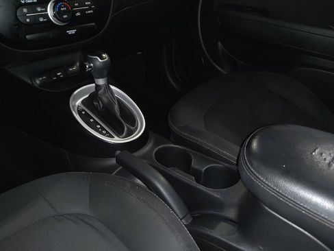 Used 2019 Kia Soul + FWD image 26