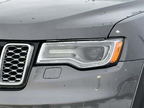 Used 2018 Jeep Grand Cherokee Summit w/ Platinum Series Group image 40