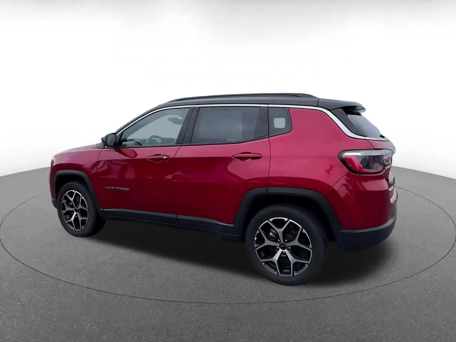 Used 2025 Jeep Compass Limited AWD/4WD image 9