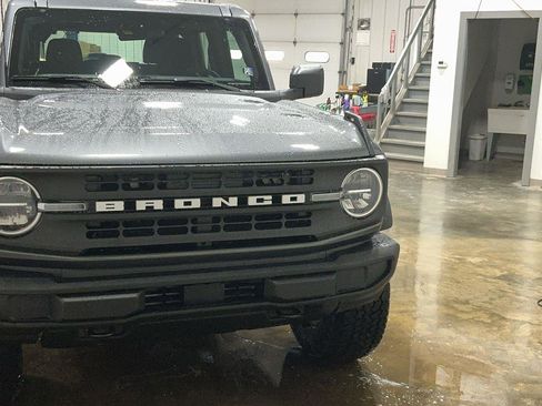 New 2025 Ford Bronco 4-Door w/ Sasquatch Package image 1