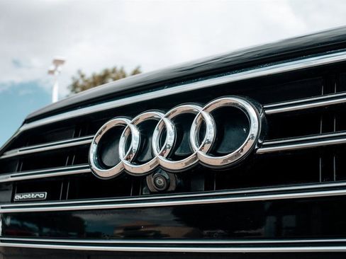 Used 2020 Audi A8 L 4.0T w/ Executive Package AWD/4WD image 10