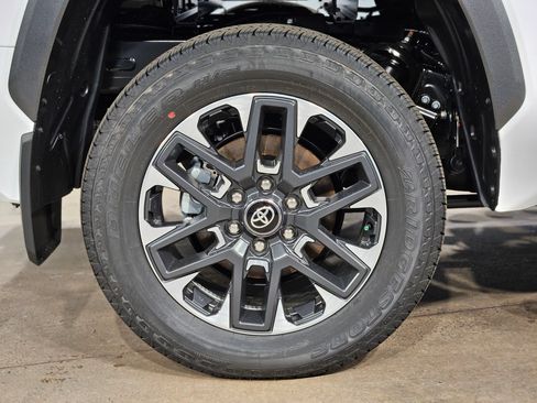 New 2026 Toyota Tundra Limited AWD/4WD image 23