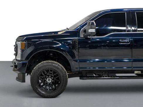 Used 2022 Ford F250 Lariat w/ Black Appearance Package AWD/4WD image 10
