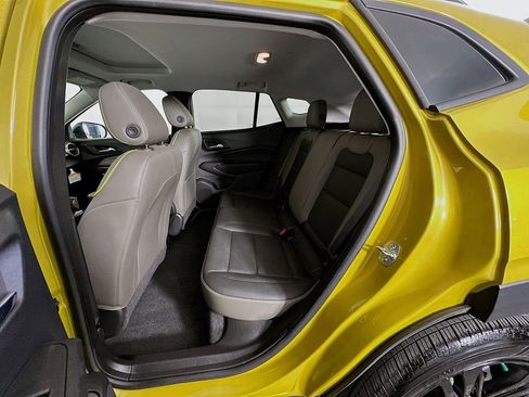 Used 2024 Chevrolet Trax ACTIV w/ Sunroof Package image 32