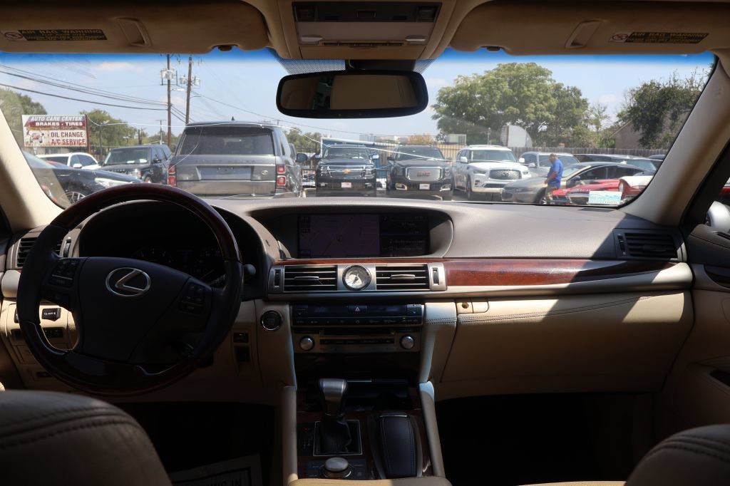Used 2013 Lexus LS 460 w/ Comfort Pkg RWD image 23