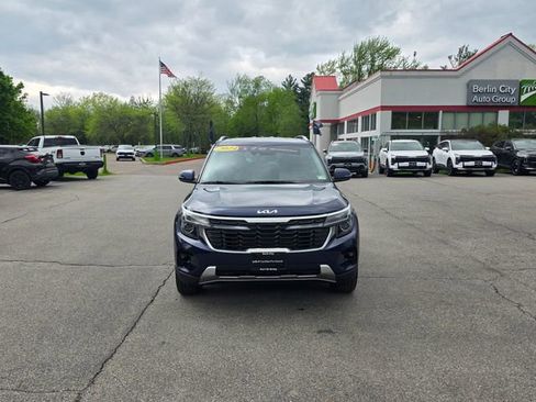 Certified 2024 Kia Seltos EX AWD/4WD image 3